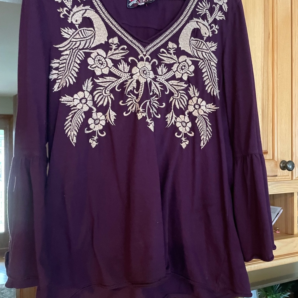 Johnny Was top like new size L 100% cotton